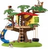 A toy treehouse with figures and accessories on a green base. Anteprima dell’immagine prodotto
