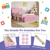A pink children's bed with decorative block-like elements, shown in a room setting with toys and decorative elements. Below the bed image are close-up shots highlighting specific features. Anteprima dell’immagine prodotto