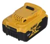 A yellow and black DEWALT 18V XR Li-Ion 5.0Ah battery pack is shown against a white background. Voir les images du produit