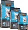 Three bags of Leonardo Kitten cat food are displayed in varying sizes against a white background. Anteprima dell’immagine prodotto