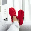 Pantofole Riscaldabili in Microonde InnovaGoods Rosso Anteprima dell’immagine prodotto 3