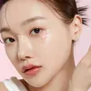 Medicube - Crema para el contorno de ojos con péptidos rosa Vista previa de la imagen del producto 4
