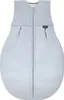 A light blue baby sleeping bag with a zipper down the front and a small navy blue logo tag on the right side. Produktbild-Vorschau