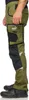 Side view of a person wearing green cargo pants with black accents and Puma branding. Produktbild-Vorschau