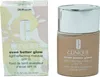 Clinique Even Better Glow Fond de teint réflecteur de Voir les images du produit 4