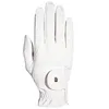 A white golf glove is shown against a white background. Produktbild-Vorschau