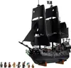 LEGO ICONS 10365 Le bateau pirate du capitaine Jack Sparrow Voir les images du produit 12