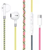 USB-C oordopjes met microfoon en volumeregelaar. Kleurrijke Productafbeelding-voorbeeld 2