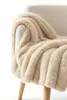 Koc Bunny 200x220 cm beżowy z mikrofibry 700 g/m2 Spod Igły Podgląd zdjęcia produktu 5