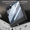 A phone case is shown falling onto a concrete surface, with text overlay highlighting its protective features. Produktbild-Vorschau
