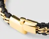 A close-up shot of a bracelet clasp. Anteprima dell’immagine prodotto