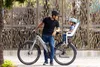 Hamax Caress Fahrradkindersitz inkl. Gepäckträger-Adapter Podgląd zdjęcia produktu