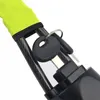 A close-up view of a steering wheel lock and its keys. Podgląd zdjęcia produktu