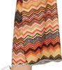 Close-up of the hem of a garment with a zigzag pattern. Produktbild-Vorschau