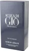 Edle Verpackung des Eau de Parfum „Profondo“ von Armani, dunkelblau glänzend mit großen silbernen Buchstaben auf der Vorderseite. Voir les images du produit