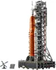 LEGO Icons NASA Artemis Launch Pad 10341 Voir les images du produit 3
