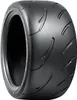 A studio shot of a single tire against a white background. Podgląd zdjęcia produktu