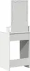 A white vanity table with a mirror and string lights. Voir les images du produit