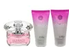A set of Versace Bright Crystal fragrance products including a perfume bottle and two tubes of lotion/shower gel, displayed on a white background. Anteprima dell’immagine prodotto