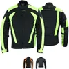 Herren-Motorradjacke in Grün, Vorder- und Rückansicht. Hergestellt aus Cordura-Polyester 600D und wasserabweisendem Nylon, mit Reißverschluss- und Klettverschlüssen. Ausgestattet mit Protektoren an Armen, Schultern und Rücken. Produktbild-Vorschau