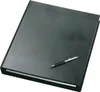 A black binder with a pen on top, isolated on a white background. Anteprima dell’immagine prodotto