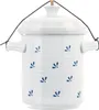 A white ceramic pot with blue floral motifs, suspended by a black string. Voir les images du produit