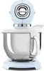 A front view of a light blue SMEG stand mixer on a white background. Anteprima dell’immagine prodotto