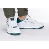 A person wearing Puma Slipstream sneakers. Produktbild-Vorschau