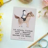 Mr. & Mrs. Panda Postkarte Reiten und Rätsel - Grau Pastell Produktbild-Vorschau 2