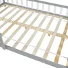 Close-up view of the wooden slats and grey frame of a bed base. Anteprima dell’immagine prodotto