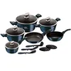 A set of cookware and utensils arranged on a white background. Anteprima dell’immagine prodotto