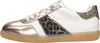 A side view of a single sneaker. Voir les images du produit