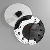 Wanduhr - Rund - Glasuhr - Abstraktion Form Figur - 30x30cm Produktbild-Vorschau 2