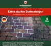 A product label for a stone cleaner is shown over a close-up image of cobblestones, with one side of the stones appearing clean and the other side dirty. Produktbild-Vorschau