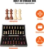 A chess set with its storage box open, displaying the pieces and highlighting features like built-in storage and extra queens. Náhled obrázku produktu