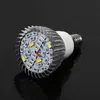 A close-up studio shot of an LED grow light bulb. Anteprima dell’immagine prodotto