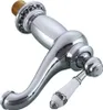 A close-up studio shot of a single bathroom faucet. Podgląd zdjęcia produktu