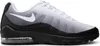 A single Nike Air Max Invigor Print sneaker shown from the side. Produktbild-Vorschau