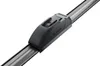 Close-up of a car windshield wiper blade with a black Bosch adapter. Produktbild-Vorschau