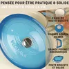 Close-up of a blue enameled cast iron Dutch oven with text overlays highlighting its features. Produktbild-Vorschau