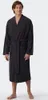 A man wearing a dark blue bathrobe. Voir les images du produit