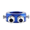 A blue metal fitting with two silver connectors and bolts, isolated on a white background. Voir les images du produit