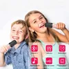 Two children are happily singing into microphones, with feature icons displayed below them. Produktbild-Vorschau