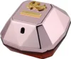 Flacher, polygonaler Flakon mit gold-pinker Oberfläche, goldener Schrift und sichtbarem Sprühkopf in der Mitte. Produktbild-Vorschau