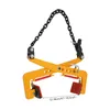 A product shot of an orange stone clamp with a black chain, set against a white background. Voir les images du produit