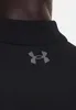 Close-up of the back of a black polo shirt with the Under Armour logo. Anteprima dell’immagine prodotto