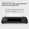 An alignment tray is shown being placed over a Steam Deck to demonstrate how to apply a screen protector. Voir les images du produit