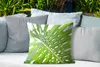 MuchoWow® Outdoor Kissen - Ein grünes botanisches Blatt in Produktbild-Vorschau 4