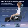 A young man is sitting in a gaming chair, with text overlays highlighting the chair's ergonomic features and support. Produktbild-Vorschau