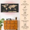 A world map is displayed on a wall above a wooden dresser. To the right of the map, there are icons and text describing product features. Produktbild-Vorschau
